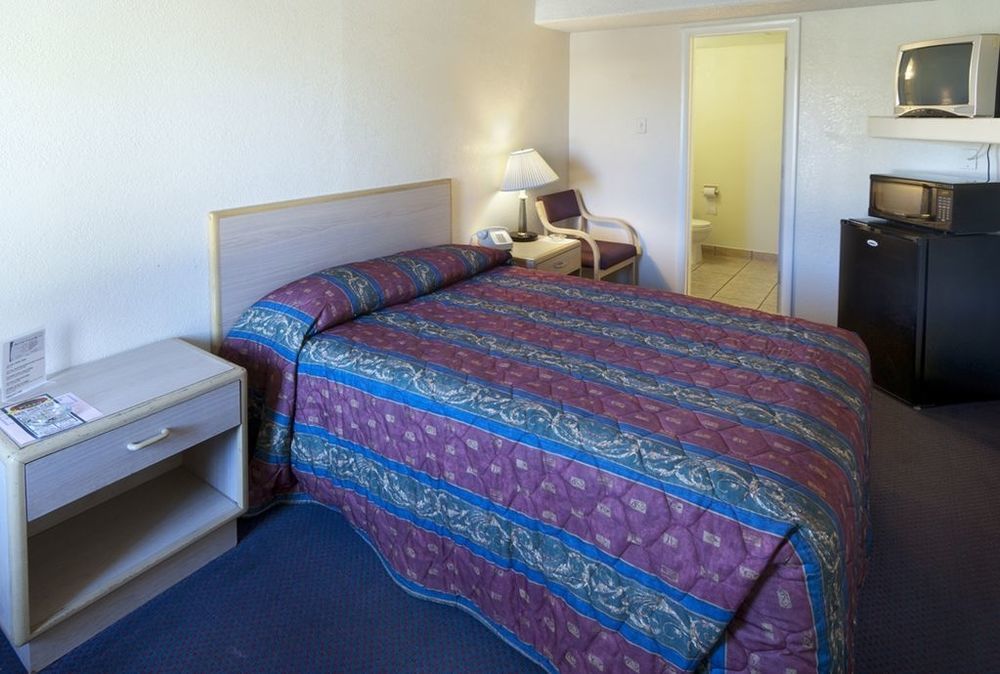 American Executive Inn Mesa Room photo