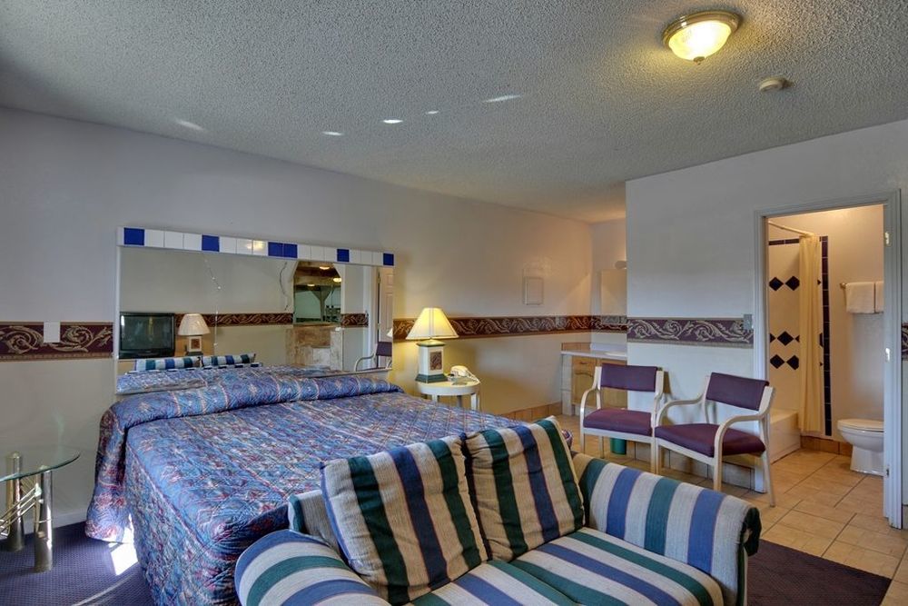 American Executive Inn Mesa Room photo