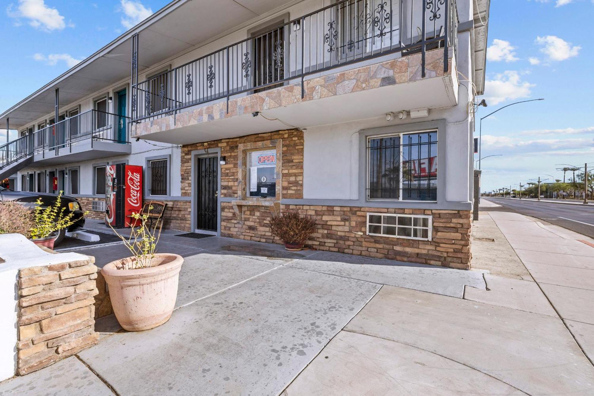 American Executive Inn Mesa Exterior photo