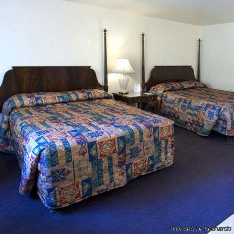 American Executive Inn Mesa Room photo