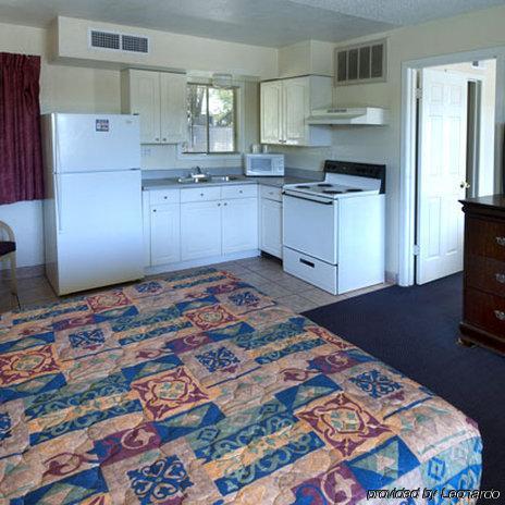 American Executive Inn Mesa Room photo