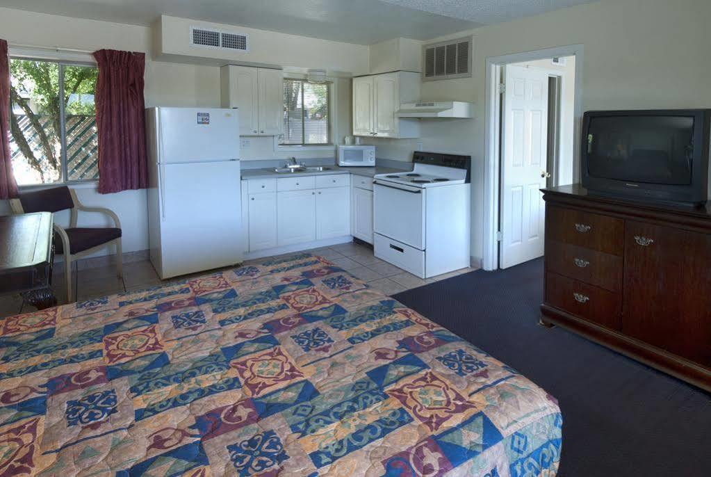 American Executive Inn Mesa Exterior photo
